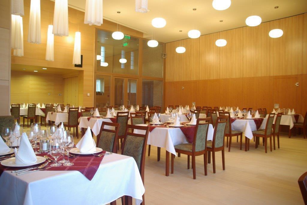 Hotel Voelgyikut Haz à Veszprém Extérieur photo