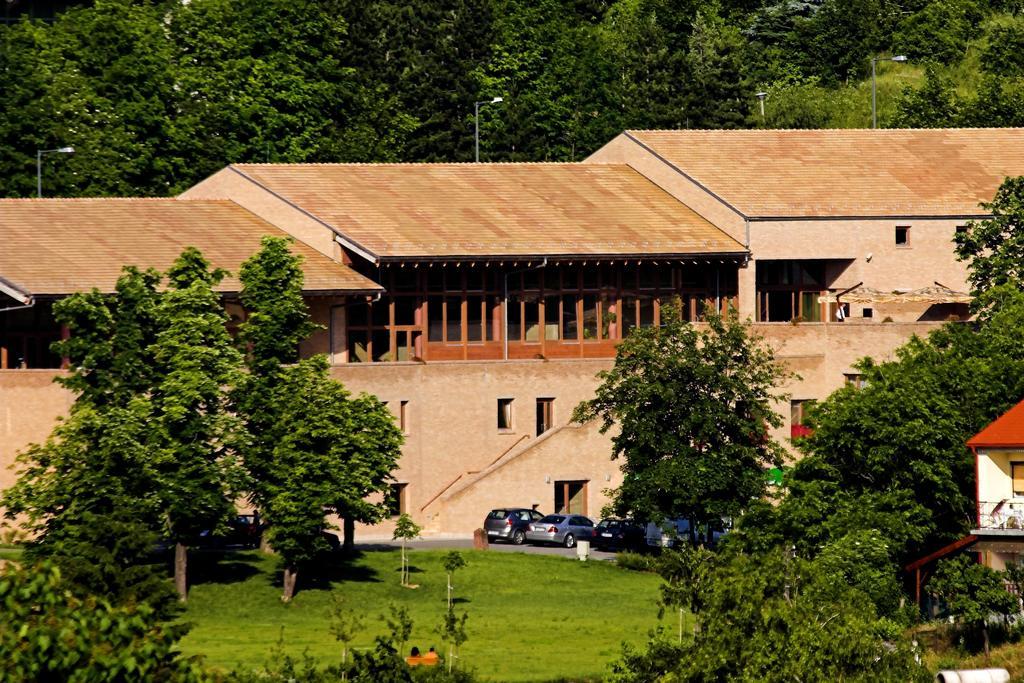 Hotel Voelgyikut Haz à Veszprém Extérieur photo