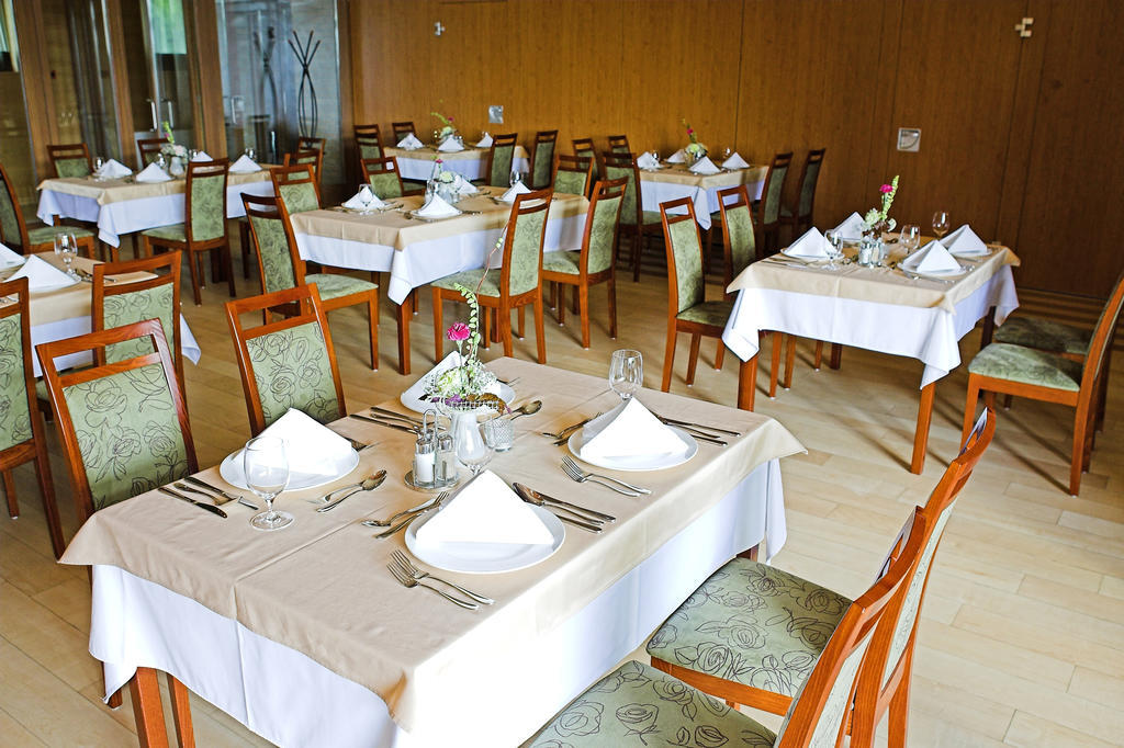 Hotel Voelgyikut Haz à Veszprém Extérieur photo