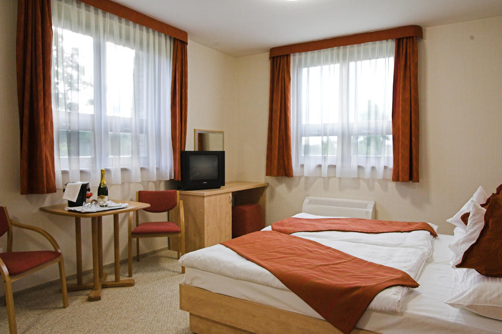 Hotel Voelgyikut Haz à Veszprém Chambre photo