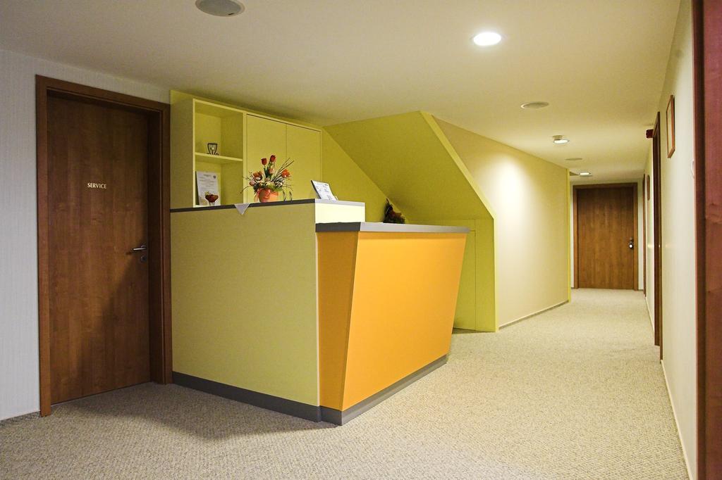Hotel Voelgyikut Haz à Veszprém Extérieur photo