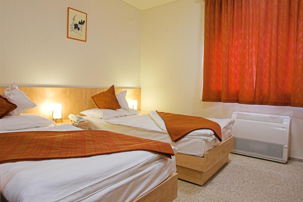Hotel Voelgyikut Haz à Veszprém Chambre photo